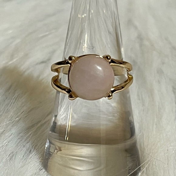 Jewelry - Faux Pink Quartz Marbled Ring